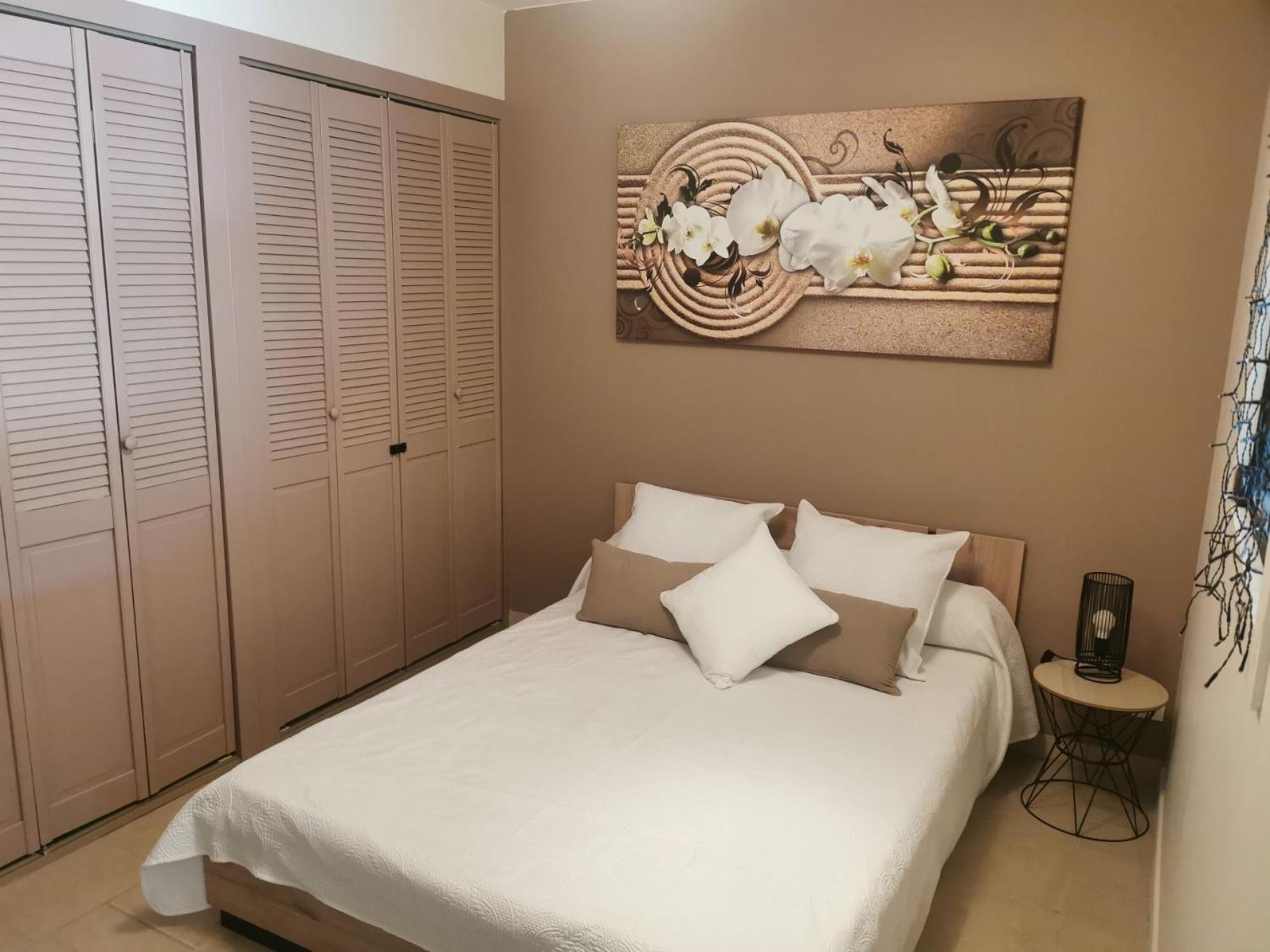 Chez Vero Et Bernard Entrevaux Ngoại thất bức ảnh