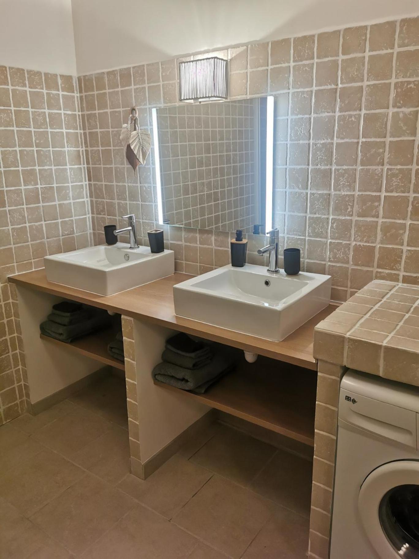 Chez Vero Et Bernard Entrevaux Ngoại thất bức ảnh